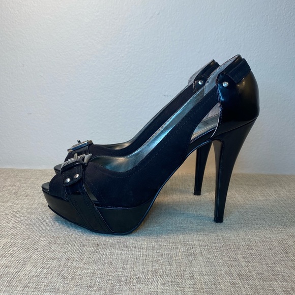 Guess Black Patent Leather Open Toe Heels - Picture 1 of 8